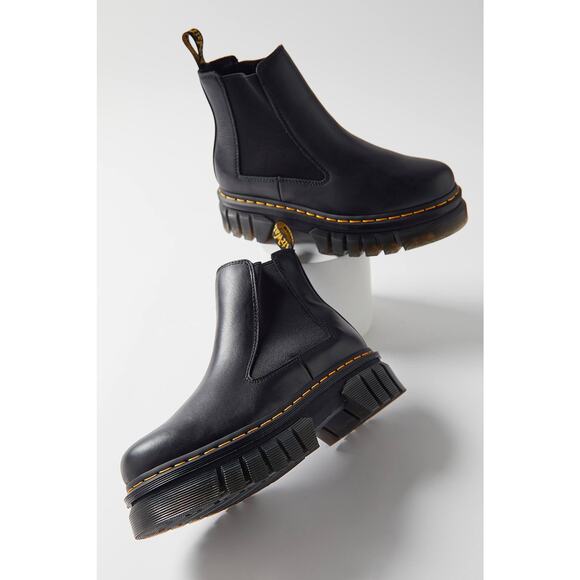 Dr Martens Audrick Platform Chelsea Boot - Us 7/Eu 37 - Black - Nappa Lux - Picture 3 of 7